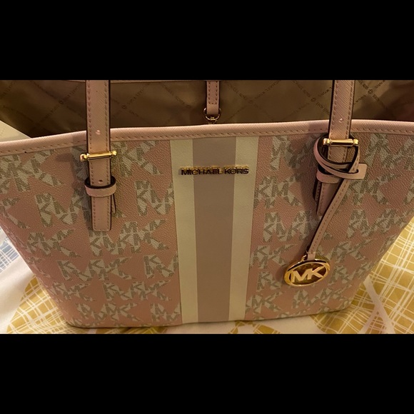 Michael kors tote - Picture 2 of 5